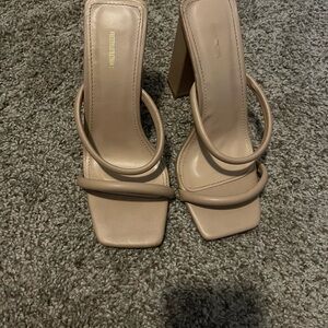 PrettyLittleThing Nude Block Heel Sandals‎